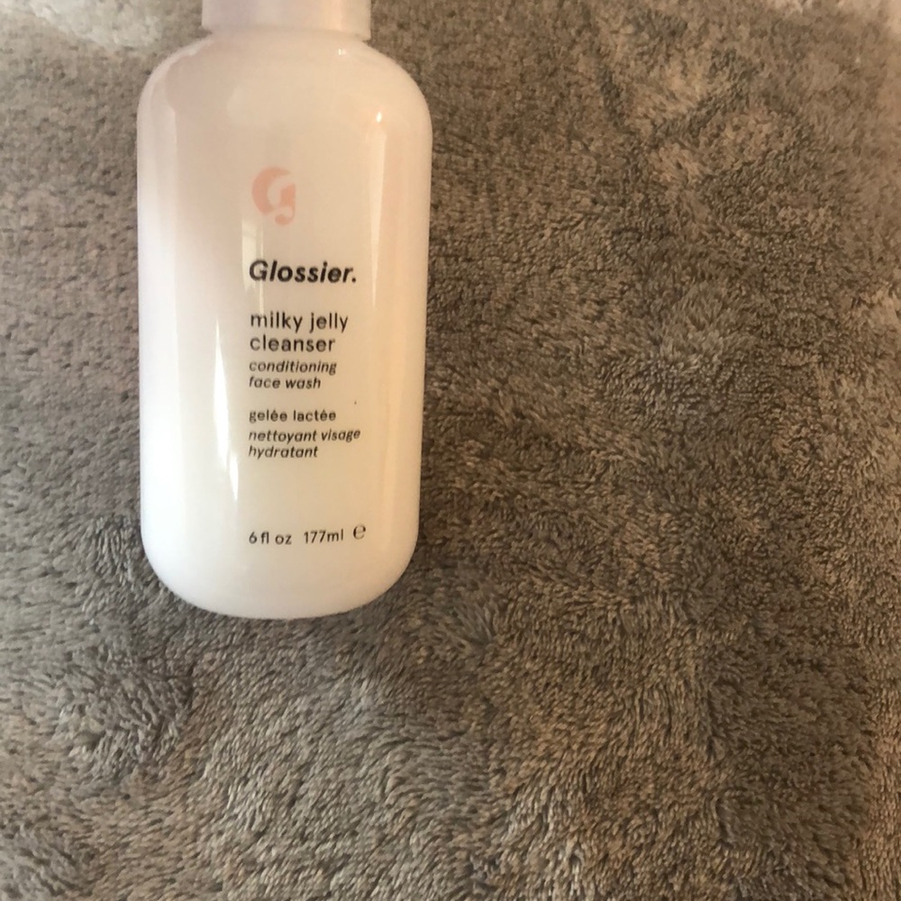Glossier milk jelly cleanser